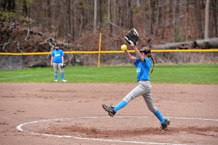Descavich Plumbing’s Samantha Suhl pitches against Triton Automotive on Saturday at Murphy Park. 