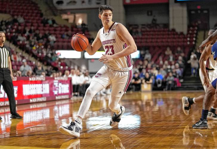 Josh Cohen was one of two UMass basketball players to earn a First-Team All-Atlantic 10 selection on Tuesday along with Matt Cross.