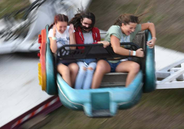 Sizzler riders hang on tight during last year’s Franklin County Fair.
