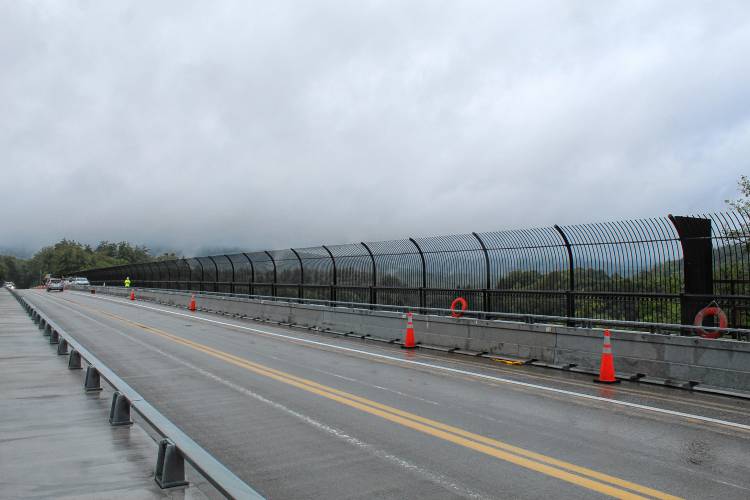 Safety barriers on the French King Bridge between Gill and Erving are now fully installed. The only work that remains pertains to surrounding portions of the French King Bridge, including the sidewalk and curb.