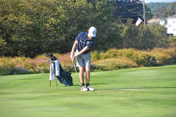 Franklin Tech's Brady Booska chips onto Hole No. 6 in a match against Hopkins at Thomas Memorial on Thursday. 