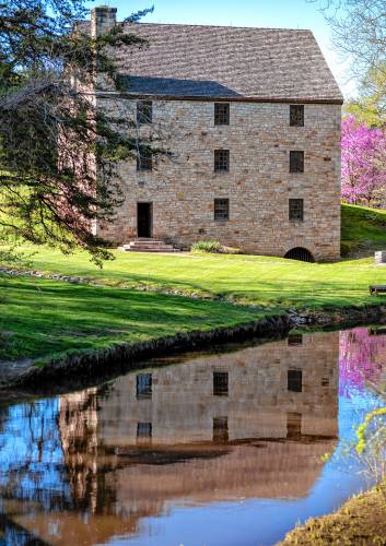 A reconstruction of George Washington’s gristmill, where he made cornmeal.